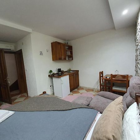 Little Bay Apartments Котор Екстериор снимка